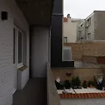 Cozy & Near The In Apartment *