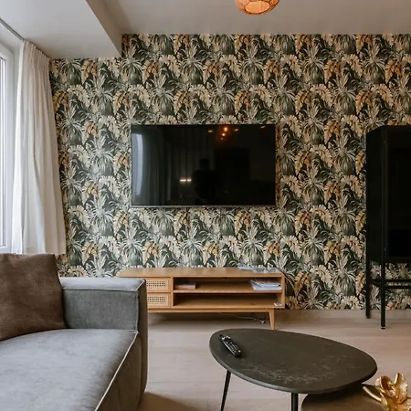 Cozy & Near The In Apartment