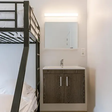 Cozy & Near The In Apartment *